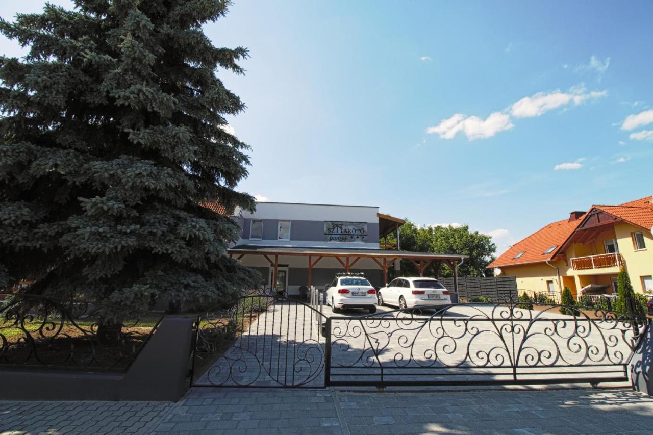 Szitakoeto Panzio Hotel Tiszafured Exterior photo