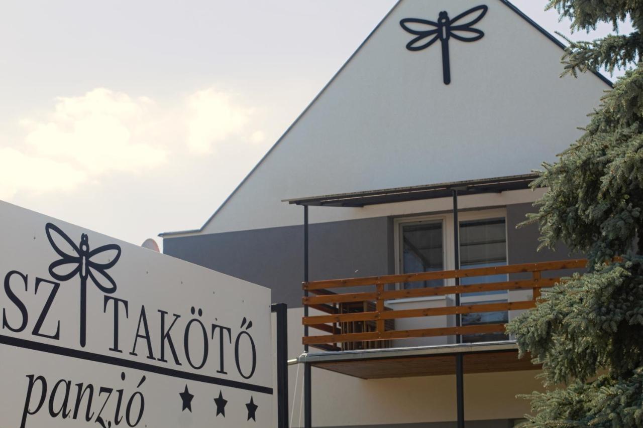 Szitakoeto Panzio Hotel Tiszafured Exterior photo